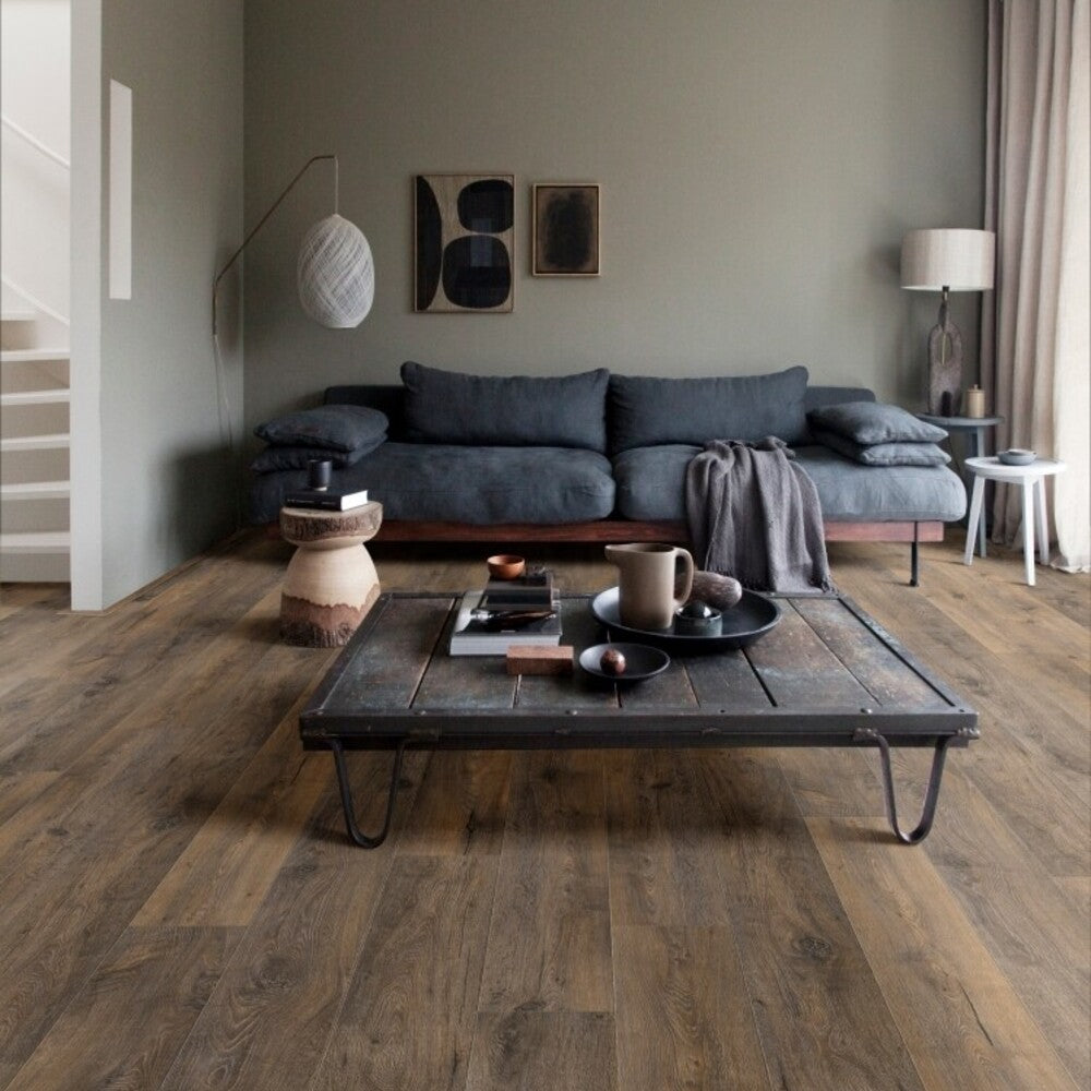 Vinylboden Moduleo Roots 55 Nashville Eiche 88861 XL, Klebevinyl, rechteckige Laminatfliesen in Eichenoptik auf Boden.