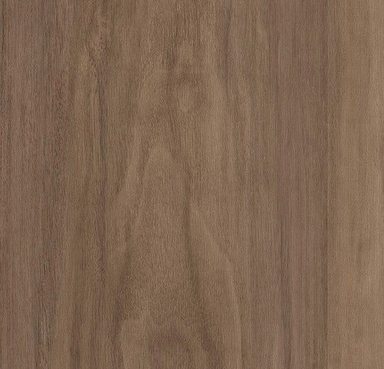 Forbo Allura Enduro Vinylboden in Dark Nutwood, 0,30 mm Stärke, mit Holzoptik und Klebevinyl-Beschichtung.