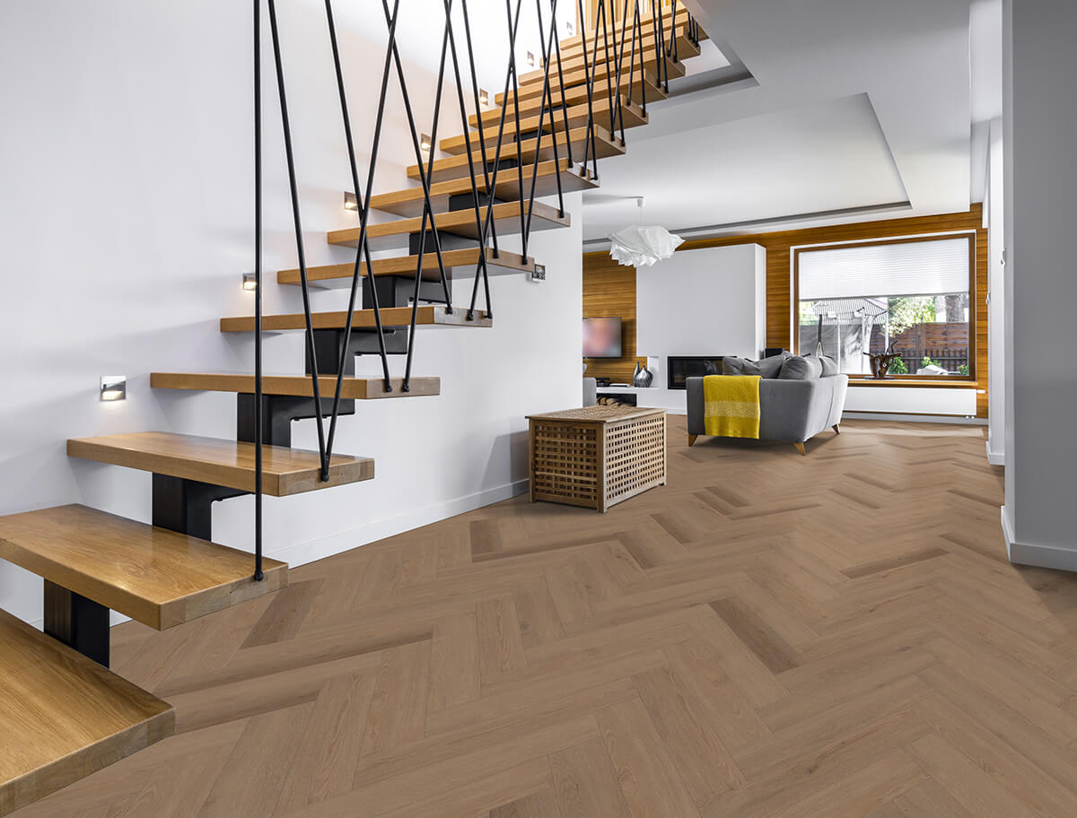 Vinylboden IPC Opal XS Fischgrät Eiche Utrecht, Klebevinyl, mit echtem Holzmaserungsmuster, in hellbrauner Eiche-Optik, Nahaufnahme