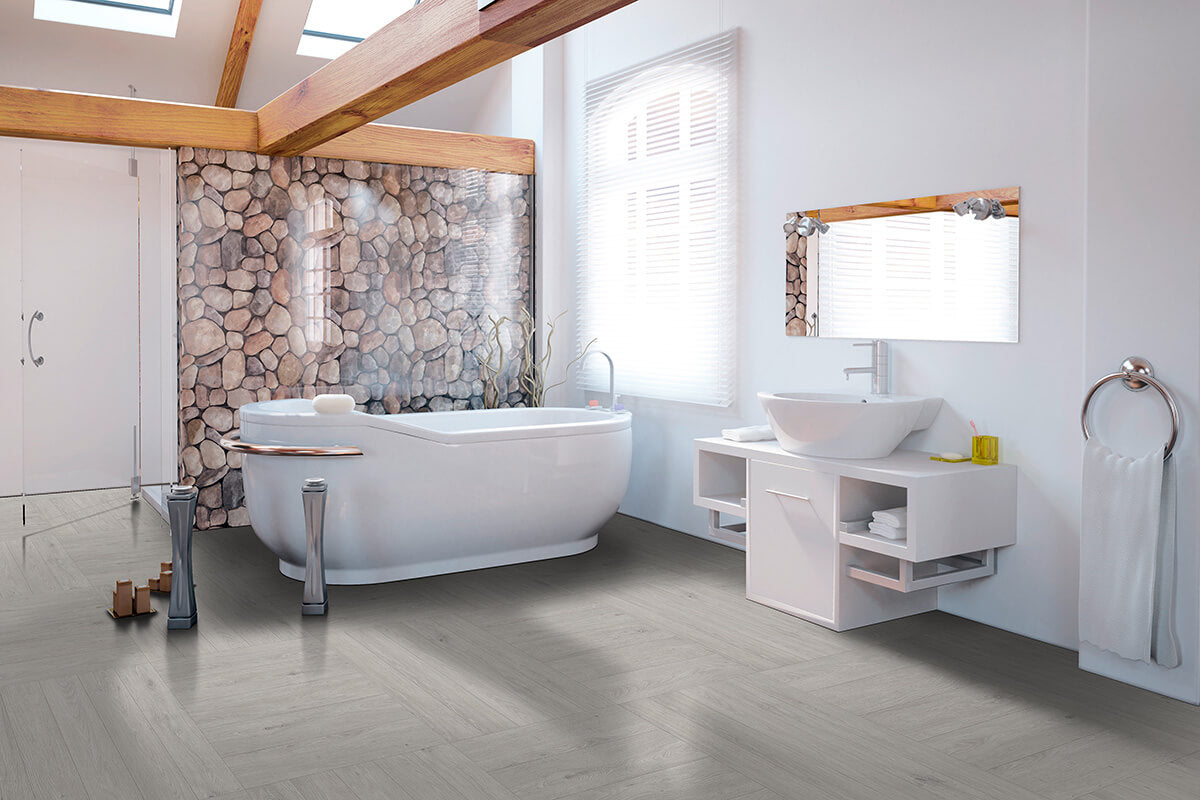 IPC Rubin XS Vinylboden im Fischgrätmuster aus Eiche perlgrau, klebefertig und hochwertig für elegante Raumgestaltung.