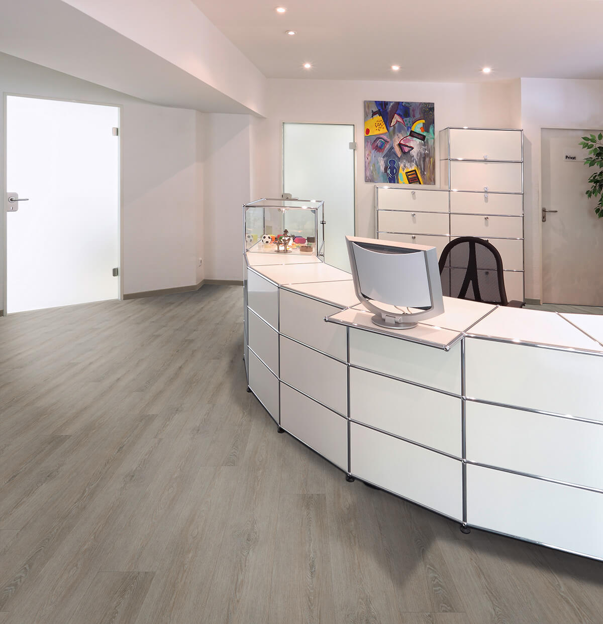 Vinylboden IPC Rubin XL Eiche bleigrau, Klebevinyl mit Holzmaserung, rechteckige Fliesen, strapazierfähig und modern gestaltet.