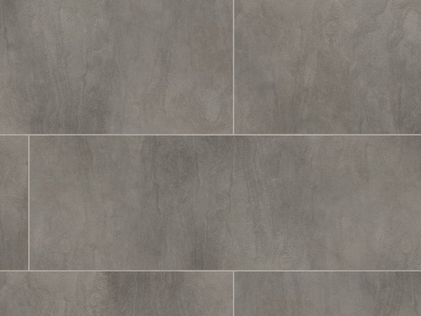Ceramin Vinylboden Milone in mittlerem Braun, PVC-freie Designfliese, detailreiche Oberfläche, ideal für moderne Räume