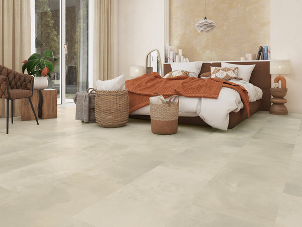 Ceramin Nuva Rock Screed Beige Vinylboden, Klebe-Designboden, 780x398mm, strapazierfähig und authentisch im Steinoptikdesign