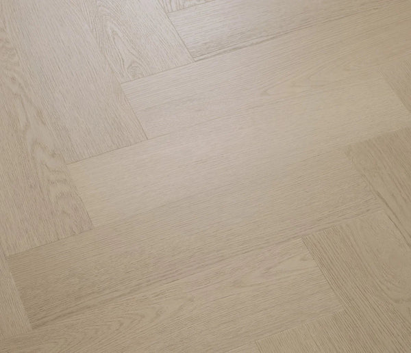 COREtec Naturals Herringbone Vinylboden in Barley mit Fischgrätmuster, langlebiges Bodenbelag, detailierte Holzstruktur sichtbar