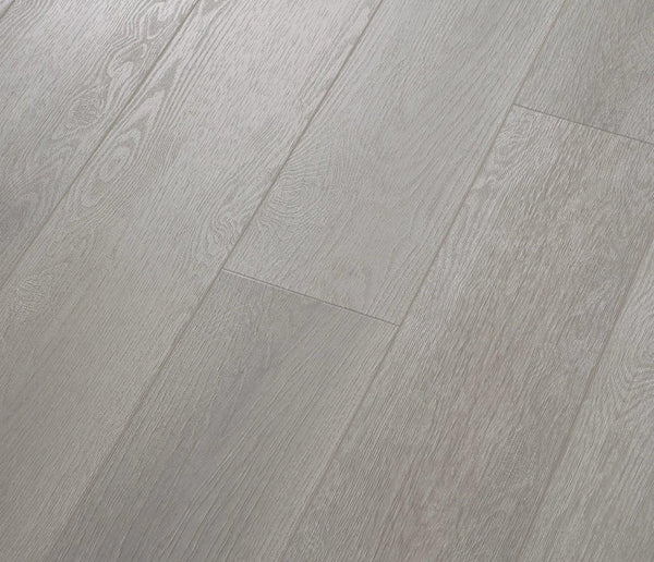 COREtec Naturals 1500+ Iris Vinylboden, gezeigte Iris-Design mit natürlicher Holzoptik, langlebig und stilvoll für Wohnräume