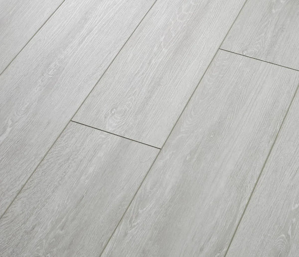 COREtec Vinylboden The Essentials 1800+ Unity Oak 57 mit authentischer Eichenoptik und strapazierfähiger Oberfläche.