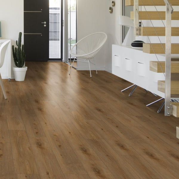 Vinylboden Gerflor Creation 55 Aquinoah Brown 1705 mit Holzmaserung, langlebig und stilvoll für Wohnräume.