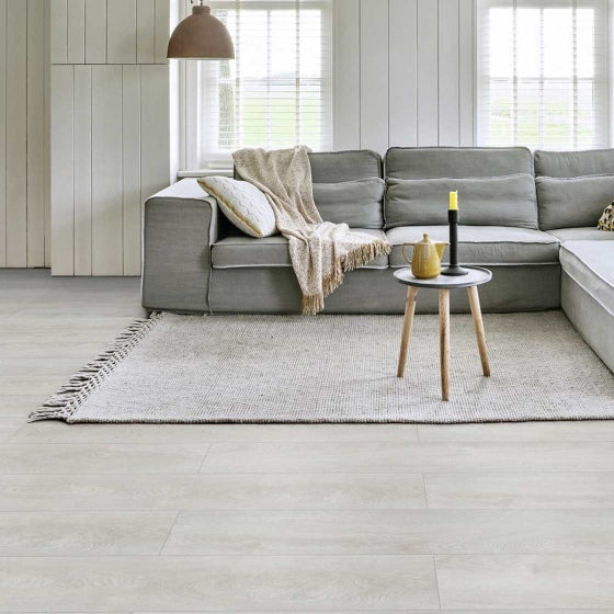 Moduleo Roots 40 Midland Oak Vinylboden aus Klebevinyl mit Eichenmuster, langlebig und stilvoll für moderne Räume.