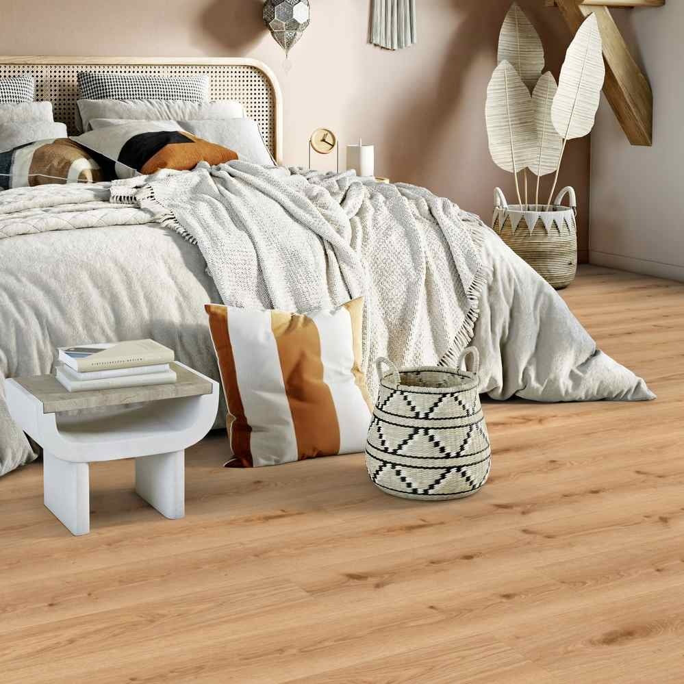 Tarkett iD Essence Rigid 55 Klick-Vinylboden in hellbraunem Eichenoptik, langlebig und pflegeleicht, für moderne Wohnräume