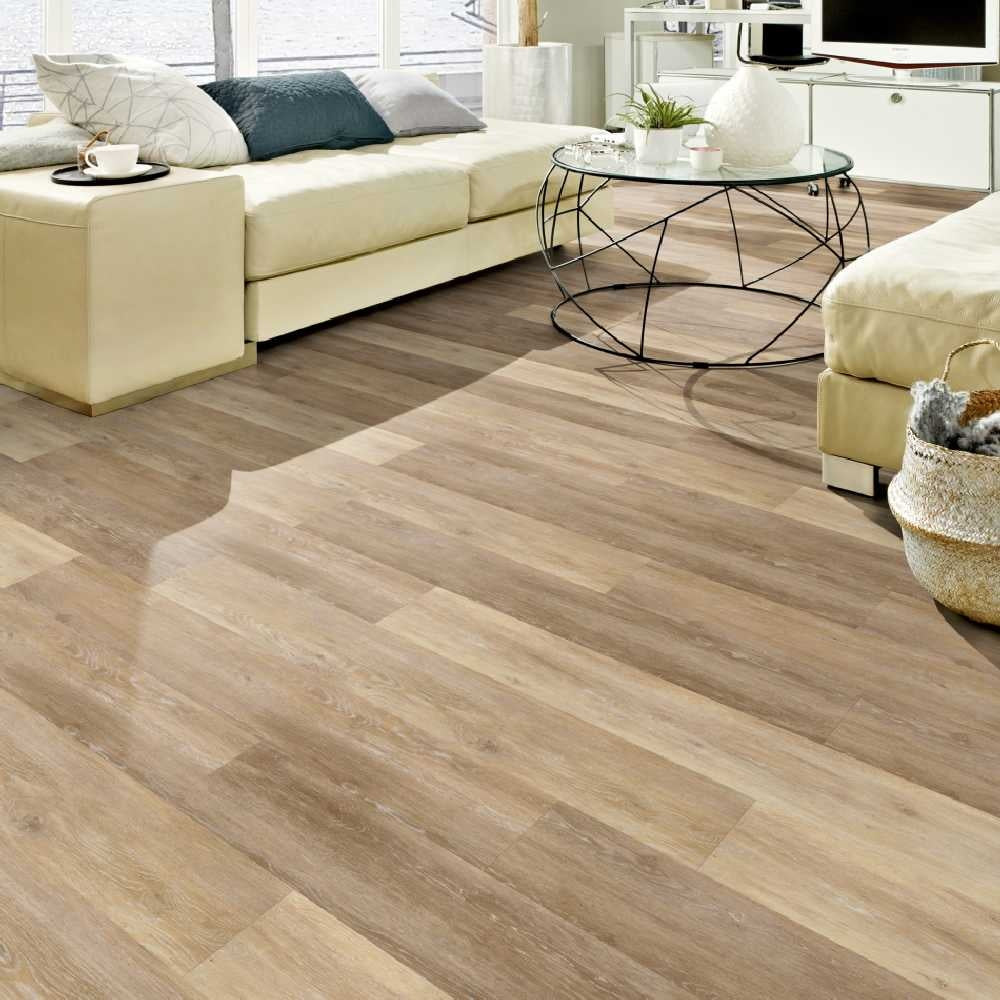 Projekt Floors SPC Core PW 4020 Rigid Klick-Vinylboden mit Trittschall, zeigt die Holzoptik und Klick-Verbindung des Vinylbodens