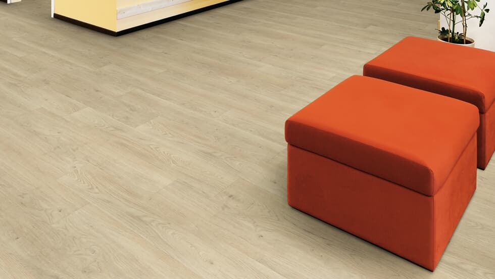 Project Floors Klick-Vinylboden F-SPC PW 1270 mit Trittschall, 0,55 mm, in einem Raum verlegt, langlebig und pflegeleicht.