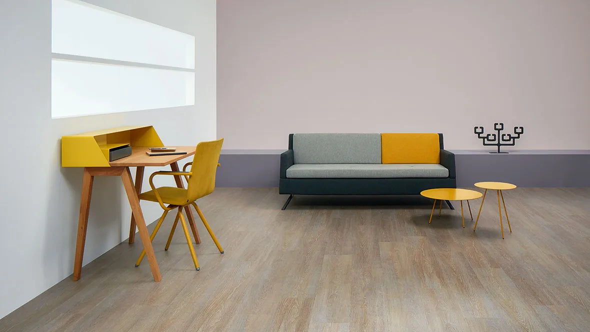 Forbo Steamed Oak, im Raum verlegt