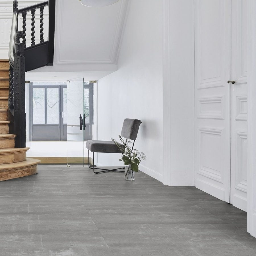 Tarkett iD Inspiration 30 Classics Composite Cool Grey Vinylboden, klebevinyl mit grauer, moderner Holzoptik, langlebig und pflegeleicht