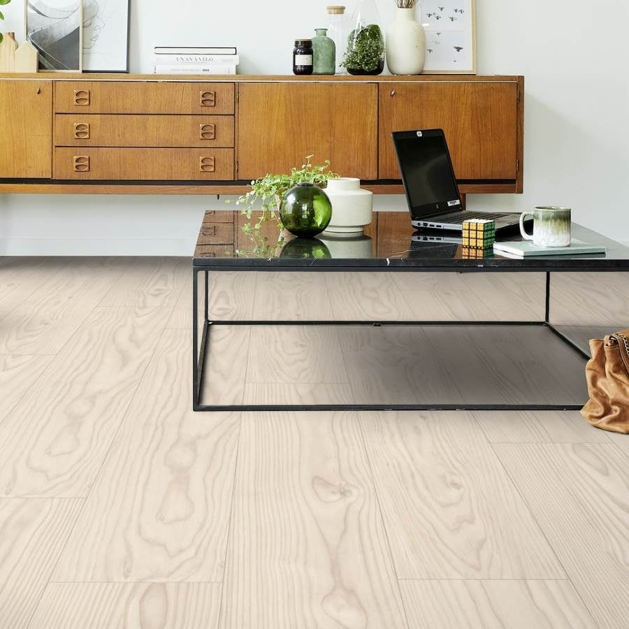 Vinylboden Tarkett iD Inspiration 30 Naturals Douglas Pine Soaped, Klebevinyl mit Holzmaserung und natürlichem Holzdesign.