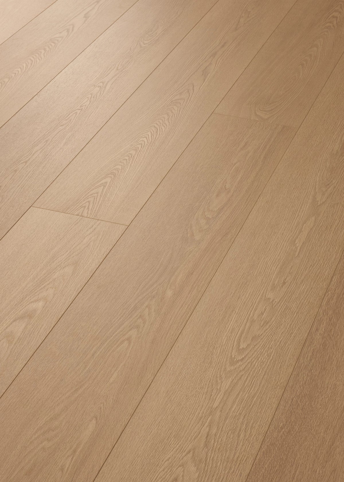 COREtec Tytan Rhea Schrägansicht mit V-Fuge und Holzstruktur