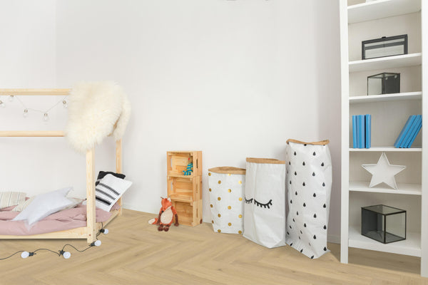 CHECK One Ziegelhof Eiche, Klickvinyl in Holzoptik und Fischgrätmuster