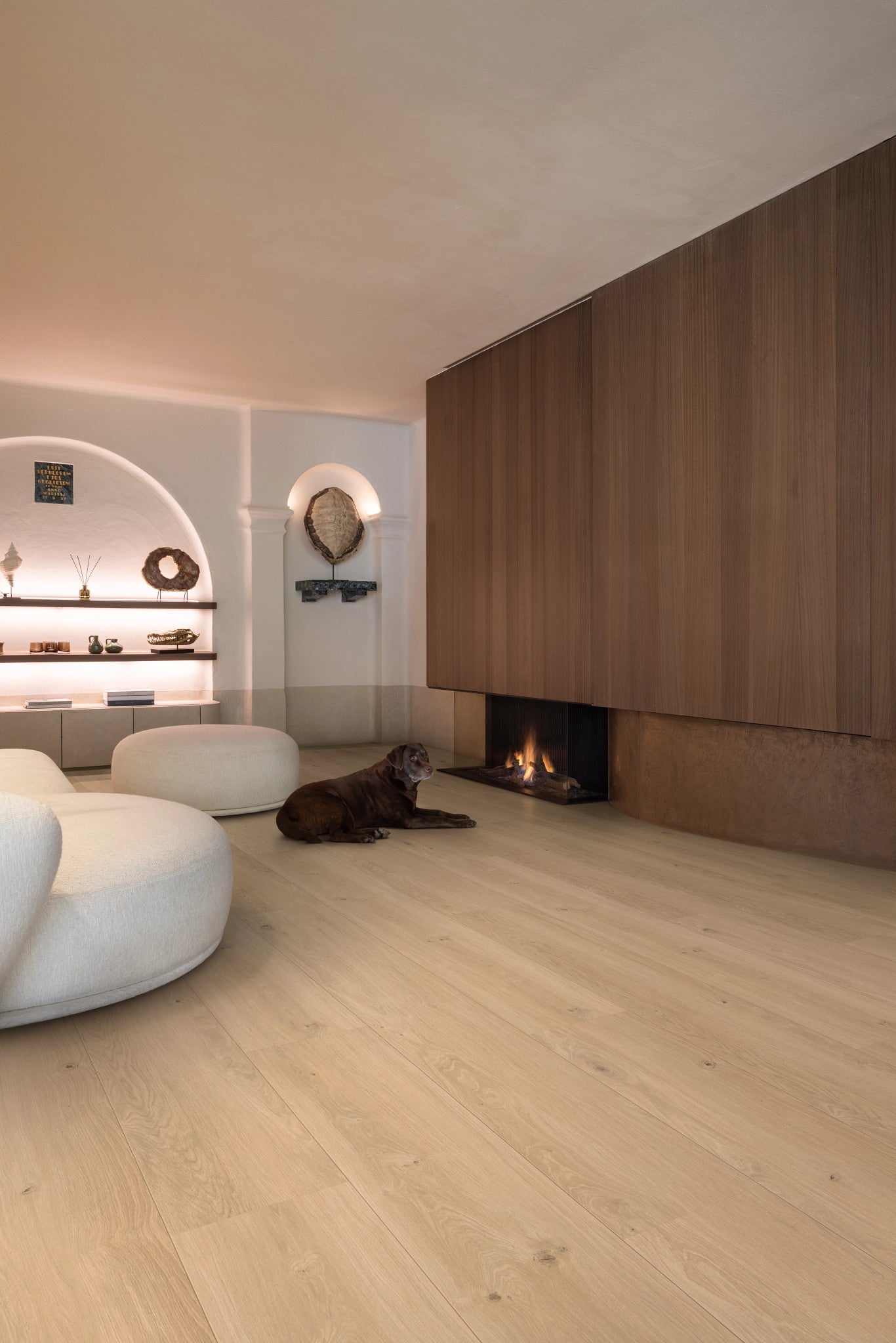 COREtec Vinylboden Kylemore in Raum, langlebig und stilvoll, mit holzähnlicher Optik, modern und pflegeleicht.