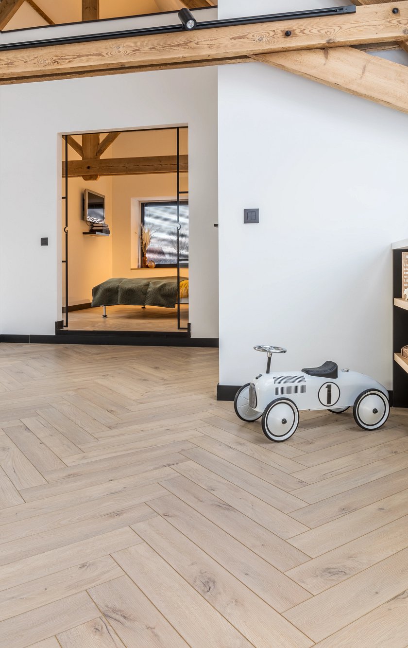 COREtec Flexile Forest Fischgrät Vinylboden, Klebevinyl, detailreiche Holzoptik in Grüntönen, für Wohn- und Geschäftsräume