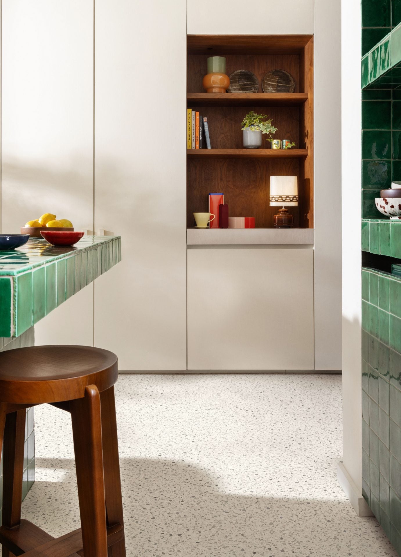 Moduleo LayRed 55 Bolzano Vinylboden in Steinoptik mit Trittschalldämmung, klickbar und langlebig für Wohnräume.