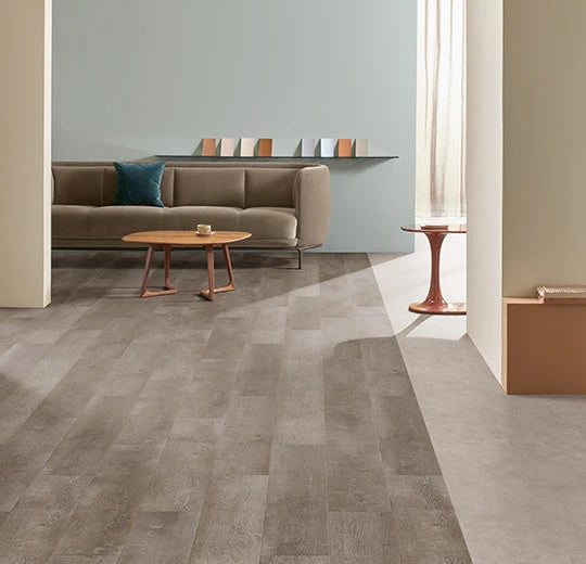 Forbo Allura Enduro Vinylboden in Natural Grey Eiche, 0,30 mm, Klebevinyl, sichtbare Holzmaserung und Textur