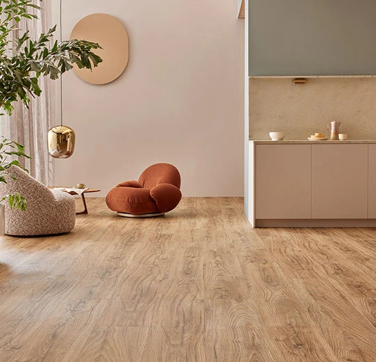 Vinylboden Forbo Allura Click Pro Central Oak 60300 mit Klicksystem, helles Eichenmuster, langlebiger Klickvinyl XL.