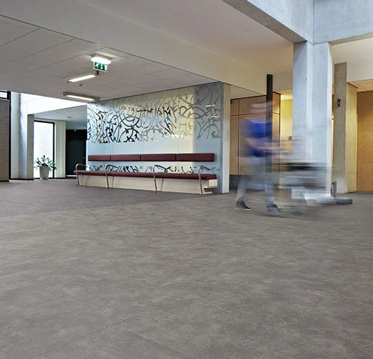 Vinylboden Forbo Allura Dryback 0,40 Natural Concrete 62512 mit strukturierter Oberfläche, Klebevinyl für Bodenbeläge