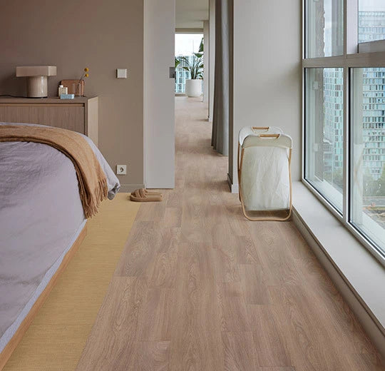 Forbo Allura Decibel Vinylboden in Weathered Serene Eiche, 0,35 mm, mit dekorativer Holzmaserung und Klebevinyl-Oberfläche