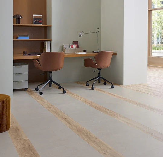 Vinylboden Forbo Allura Decibel 0,35 Ash Urban Concrete 4622AD3, klebefertig, mit Beton-Design und Rüttelgeräuschdämmung