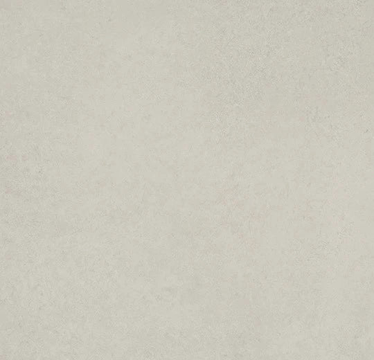 Forbo Allura Decibel Vinylboden in Urban Concrete 4622AD3, detailreiche Textur und aschgrauer Farbton, Klebevinyl.