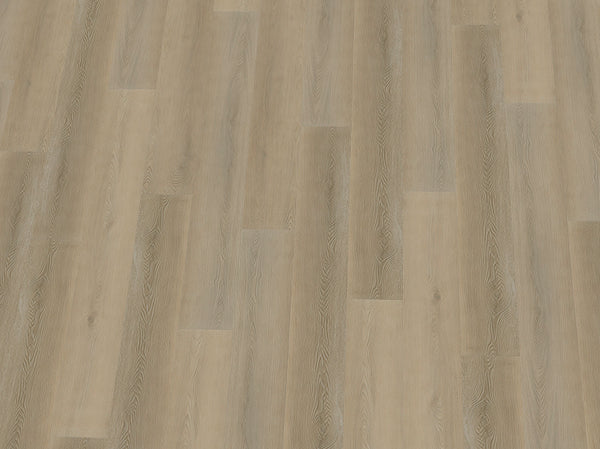 Heller Vinylboden aus dem IPC Terra Design Berlin Klebevinyl in weiß, mit Holzoptik, auf einem Boden verlegt.