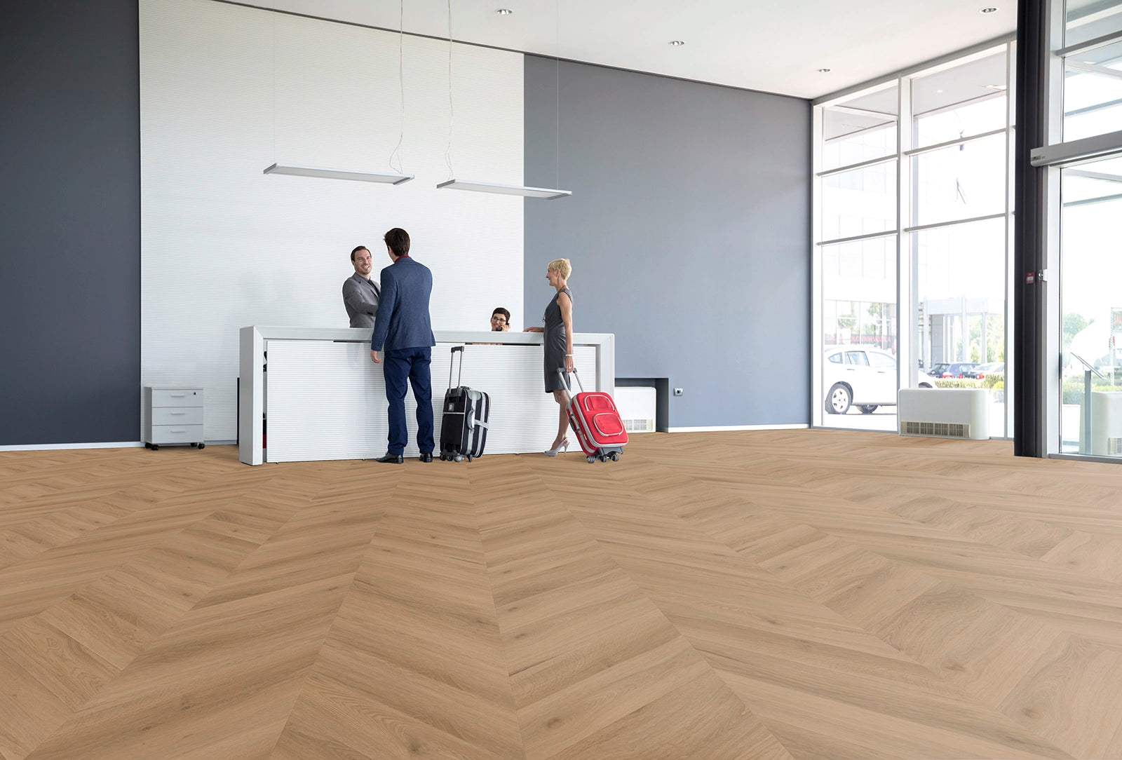 Vinylboden IPC Opal Chevron Eiche Alkmaar mit Holzoptik, geklebt, in einer modernen Raumumgebung sichtbar