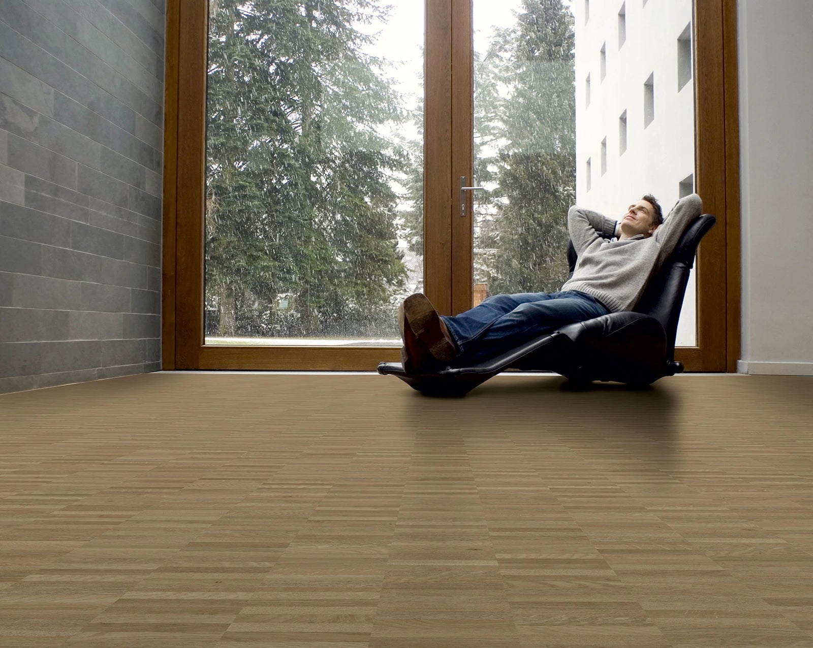 Vinylboden IPC Project Design BL 637 aus Klebevinyl mit Holzoptik, langlebig und einfach zu verlegen, auf dem Bild sichtbar.