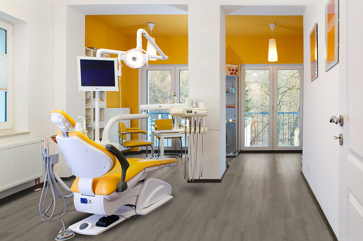 Vinylboden IPC Rubin XL Eiche bleigrau, Klebevinyl mit Holzoptik, langlebiges Bodenbelag, geräuscharm und pflegeleicht.
