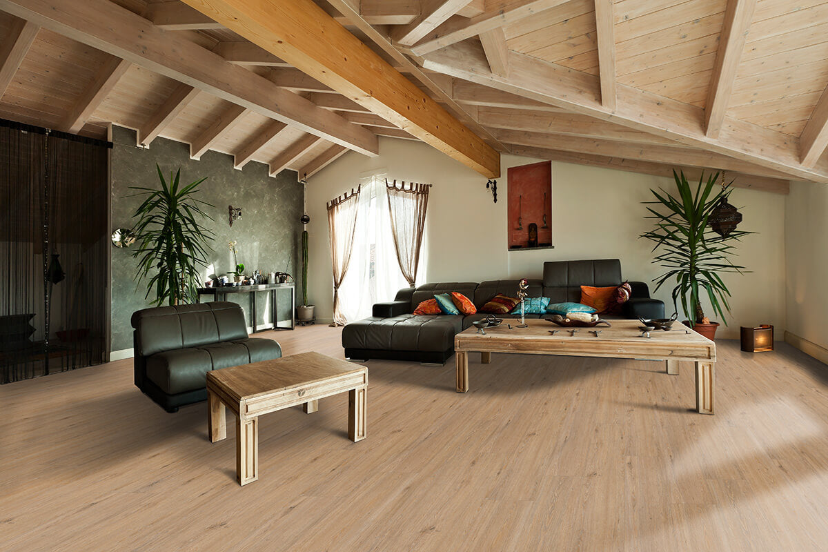 Vinylboden IPC Rubin XL Eiche Bernstein, Klebevinyl, Holzoptik mit warmem Bernstein-Ton, flächenbedeckter Bodenbelag