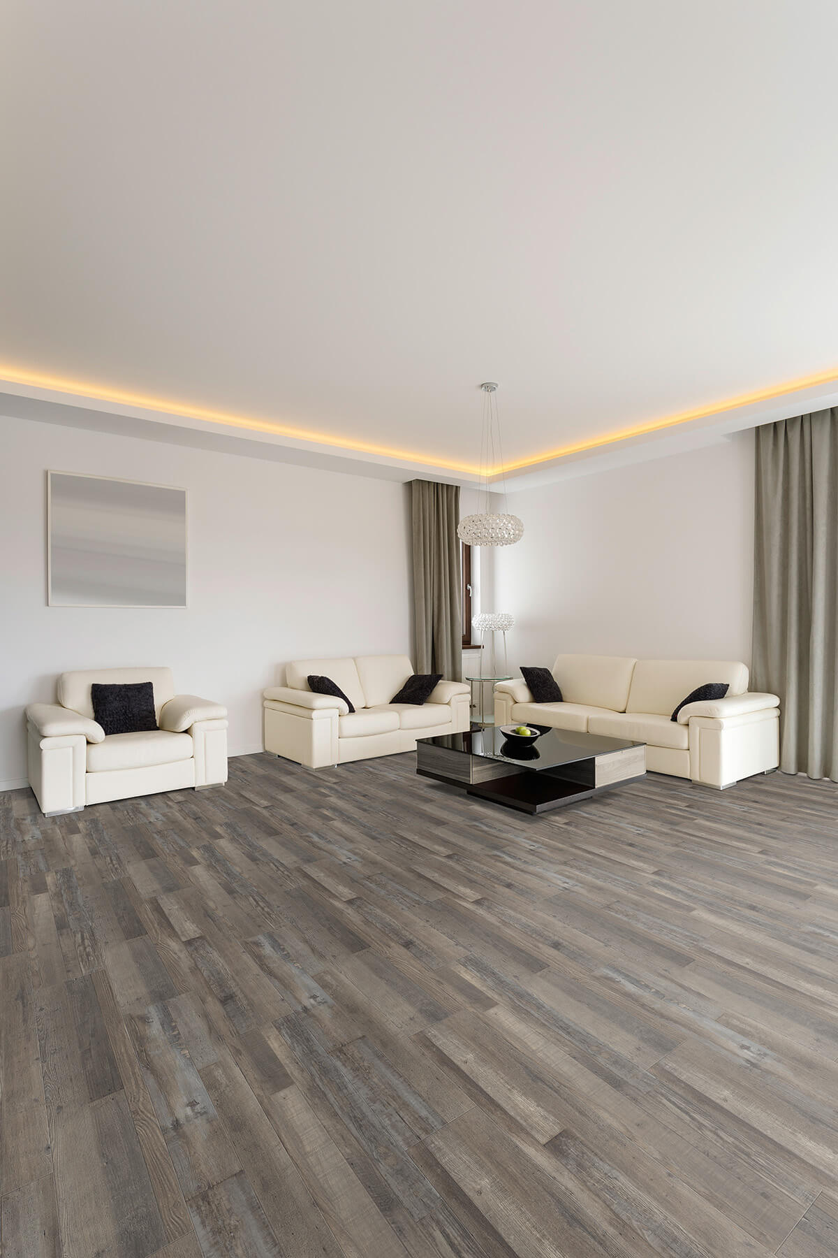 Vinylboden IPC Rubin XL aus Fichte-Eiche Altholz in herbstgrau, klebevinyl, detailreiche Holzstruktur und natürliche Optik.