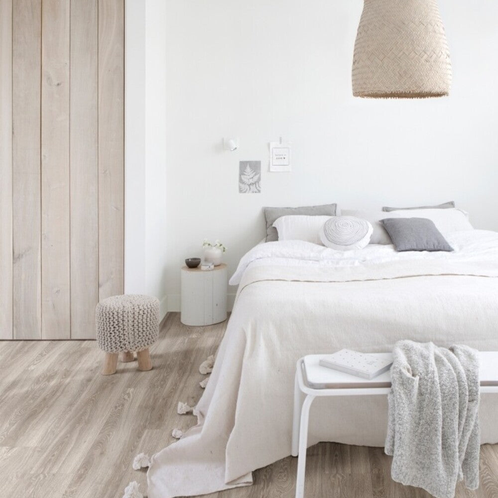 Vinylboden Moduleo Roots 55 Blackjack Oak, Klebevinyl mit Holzmaserung und dunklem Eichenmuster, langlebiger Bodenbelag