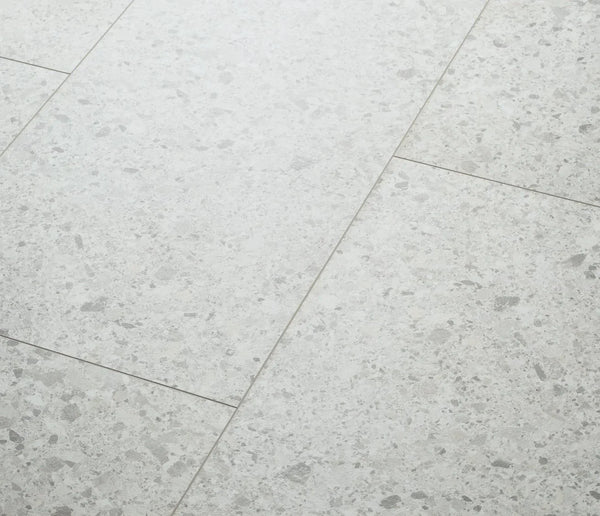 COREtec Ceratouch B-Series Vinylboden in Branco 0990B mit weißem, modernem Design und Holzstruktur, langlebig und pflegeleicht