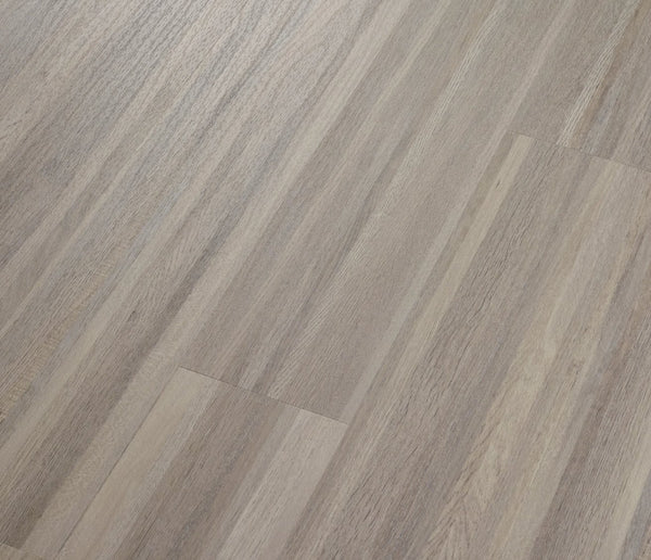 COREtec Vinylboden ProPlus SurPlus Industry Oak 94 mit Holzmaserung und naturgetreuer Oberfläche, langlebig und stilvoll.