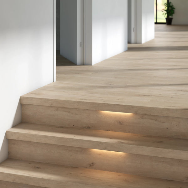 Austrittsstufe am Übergang von der Treppe zur Bodenfläche