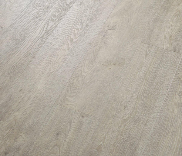 COREtec Vinylboden The Essentials 1500 Sparwood Oak mit heller Holzmaserung und robustem Oberflächenfinish, langlebige Holzoptik.