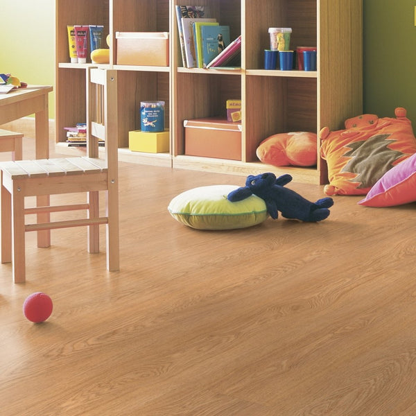 Vinylboden Gerflor Creation 40 Lounge Oak Golden 1271 mit Holzmaserung und warmem Braunton, klebefertig für Wohnräume