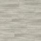 Gerflor Creation 40 Solid Clic Zen Swiss Oak Pearl Vinylboden mit hellbraunen Holzmaserungen und Klick-Verschluss.