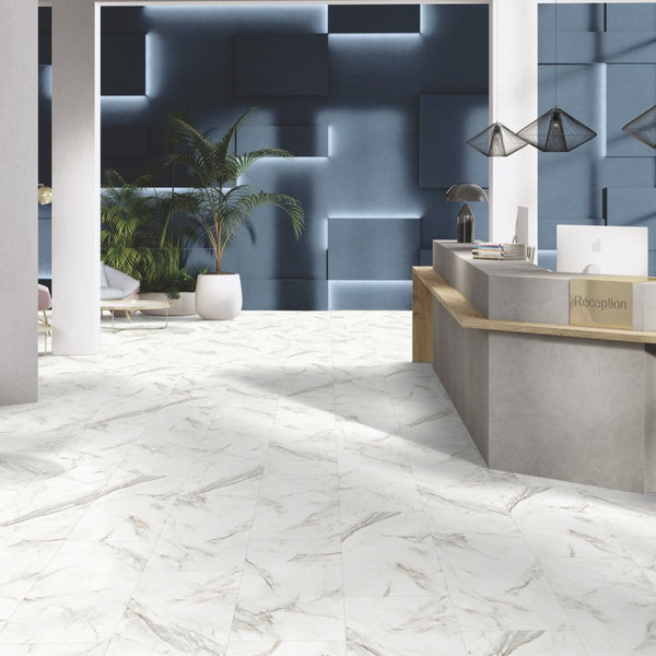 Gerflor Creation 55 White Marble Vinylboden, Klebevinyl mit weißem Marmor-Design, glatte Oberfläche, hochwertiges Bodenbelag.