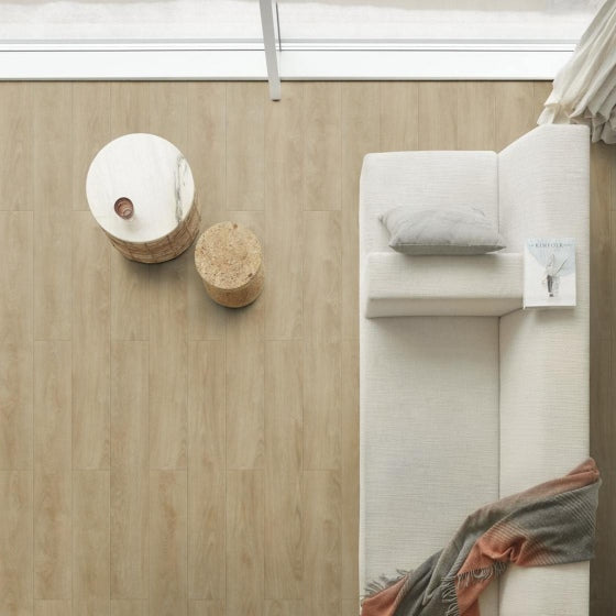 Vinylboden Moduleo Roots 40 Midland Oak in Eichenoptik, Klebevinyl, mit authentischer Holzstruktur und warmem Farbton.