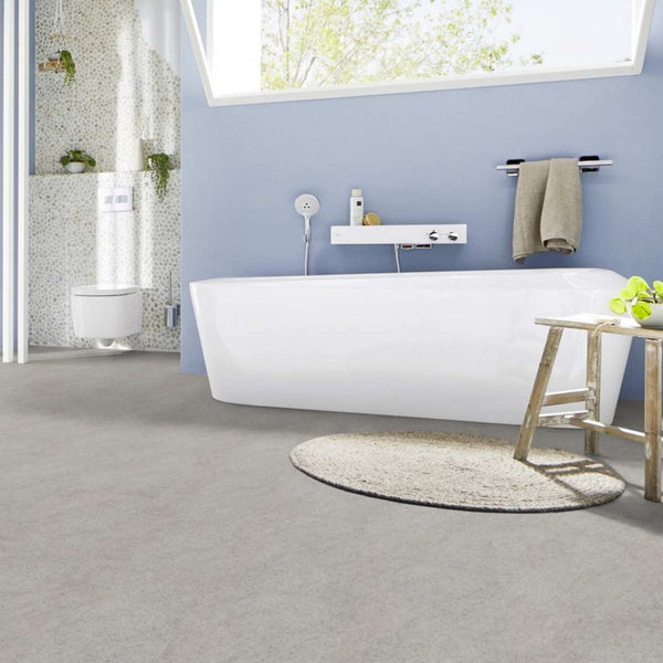 Vinylboden Project Floors ECO 760 – Bio-Vinyl, PVC-freier Klebevinyl, in natürlicher Holzoptik auf dem Boden liegend.