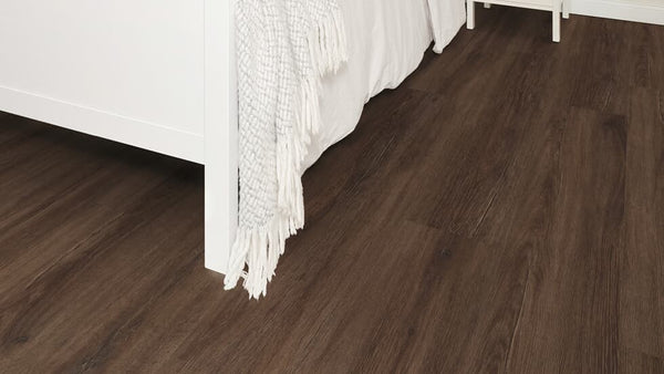Vinylboden Project Floors floors@home PW 3911, Klebevinyl, hellgrau, mit Holzmaserung, für modernen Wohnraum.