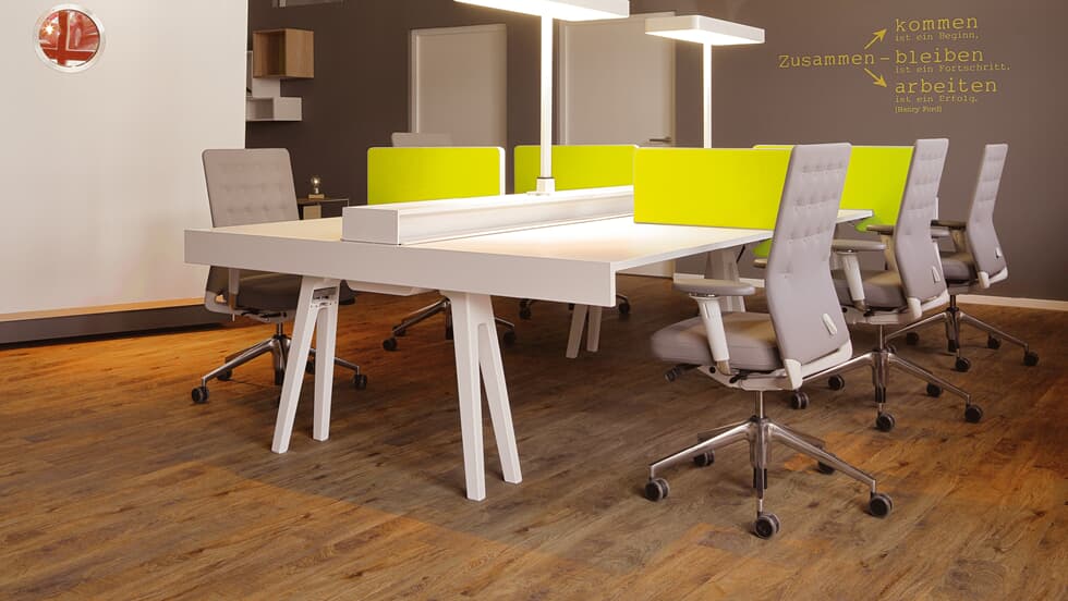 Vinylboden Project Floors floors@work PW 1634, Klebevinyl, braune Holzoptik, glatte Oberfläche, für langlebige Raumgestaltung