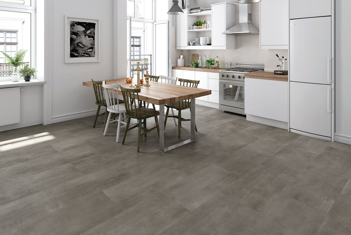 Ceramin Mineral Dark Grey, im Raum verlegt
