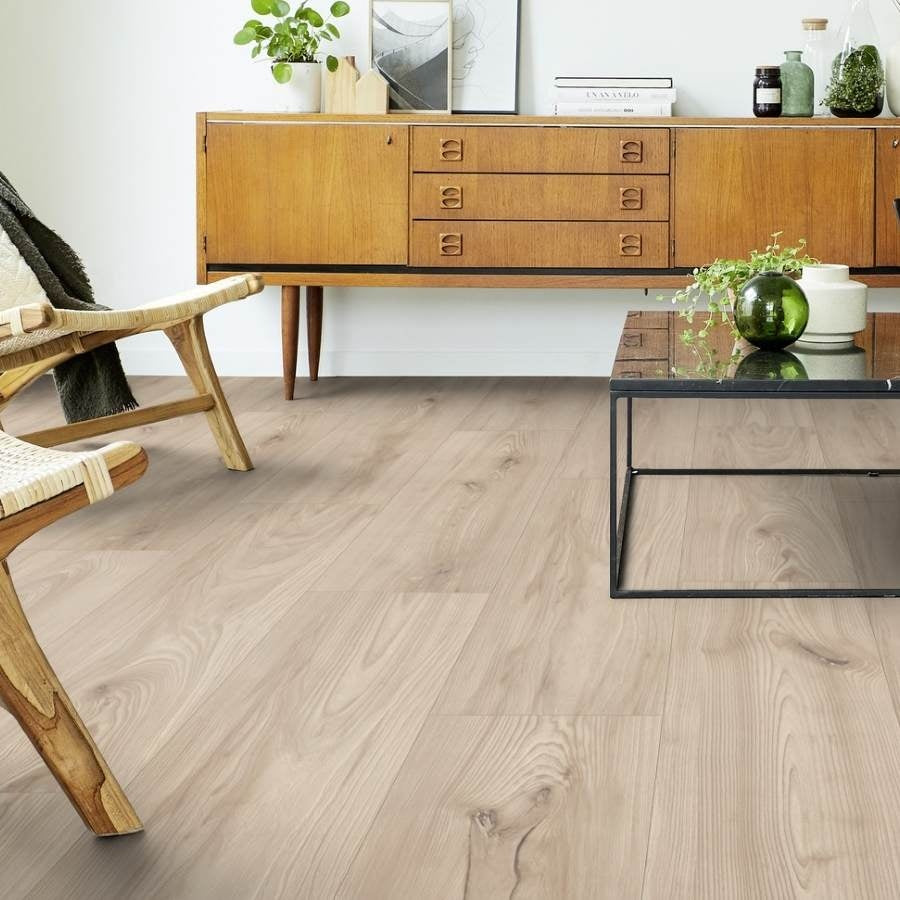Tarkett iD Inspiration 30 Naturals Brushed Elm Grege Vinylboden aus Klebevinyl mit holzähnlicher Oberfläche und natürlichem Look