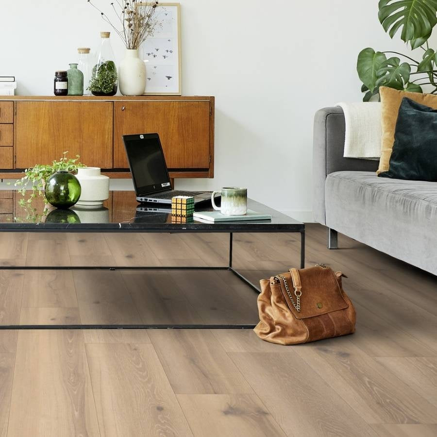 Tarkett iD Inspiration 30 Naturals Forest Oak Nutmeg Vinylboden, Klebevinyl mit Holzmaserung und warmem Braunton